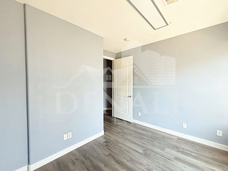 4710 E Culver St — Photo 20