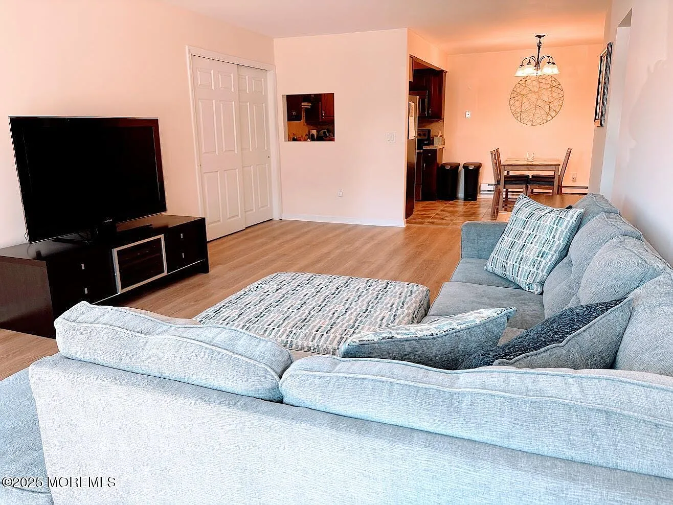 1 bed, 1.0 bath, 864 sqft, $2,200 — Photo 3