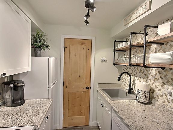 4th image of 300 McBride St Unit 105