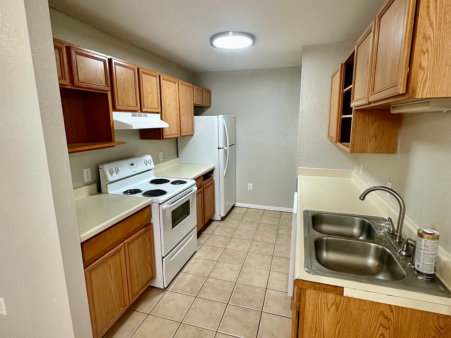 2 bed, 1100 sqft, $1,200 — Photo 3