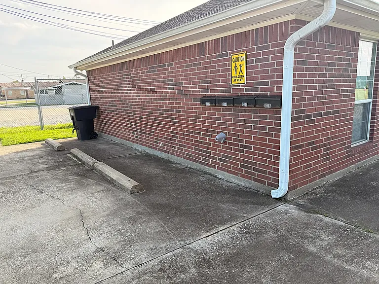 1002 Helena Ave — Photo 13