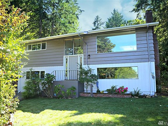 2nd image of 3913 NW Phinney Bay Dr