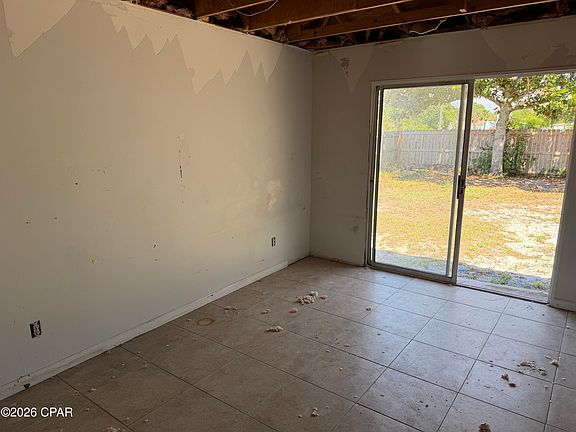 5th image of 501 Dogwood St