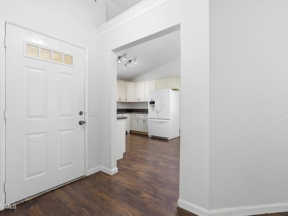 4th image of 1133 E Avenue K6