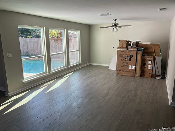 5th image of 3314 TRAILWAY PARK ST