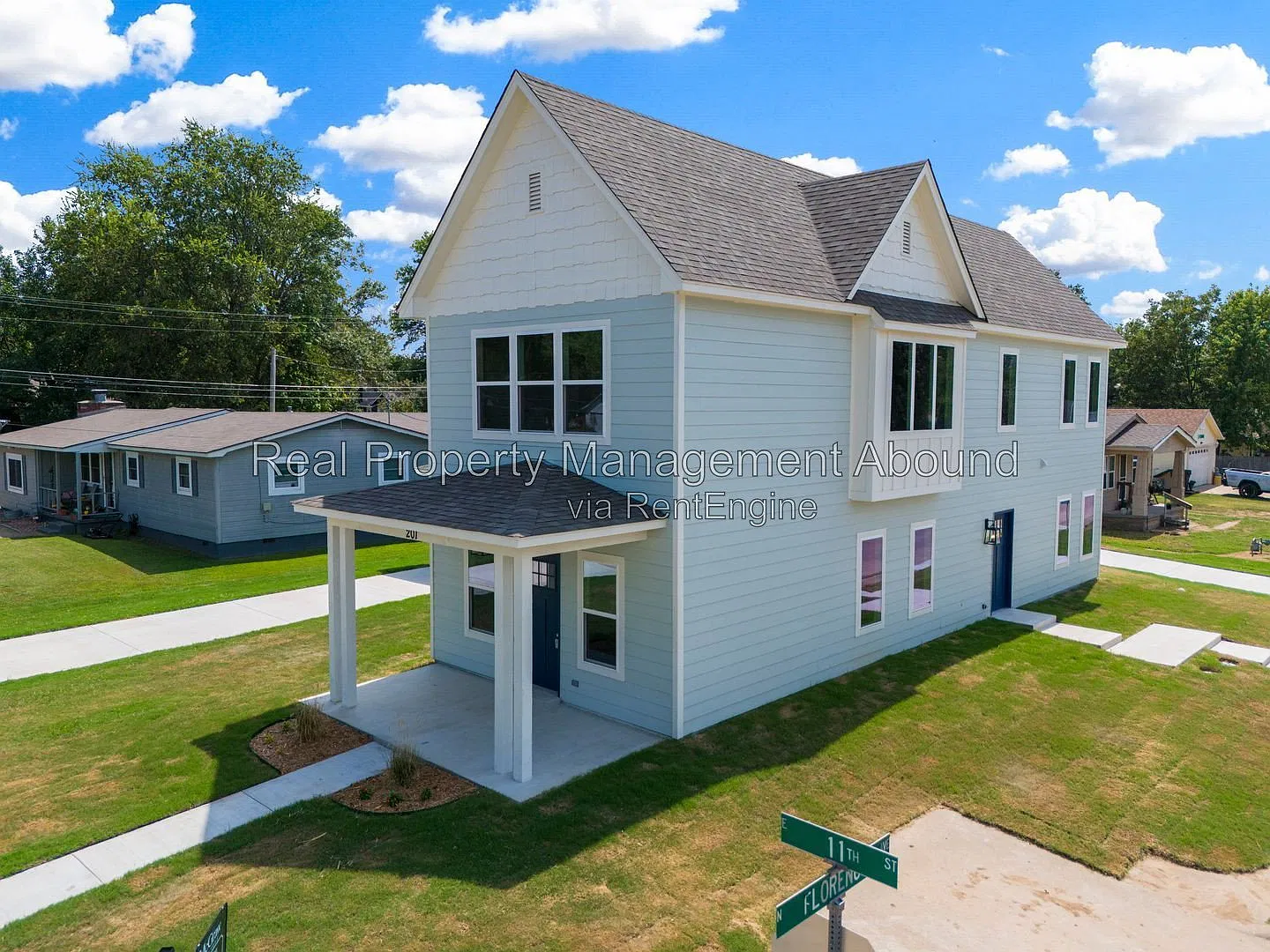 2 bed, 1.0 bath, 946 sqft, $1,400 — Photo 4