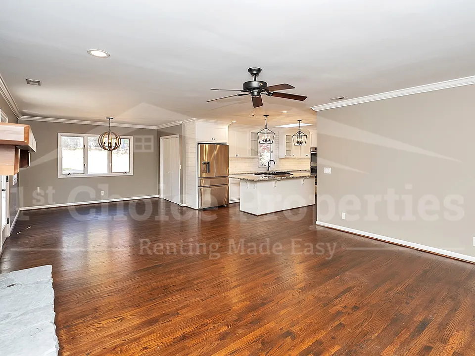 2005 Chestnut Rd