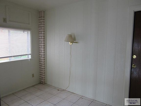2nd image of 2713 Hunters Crossing St