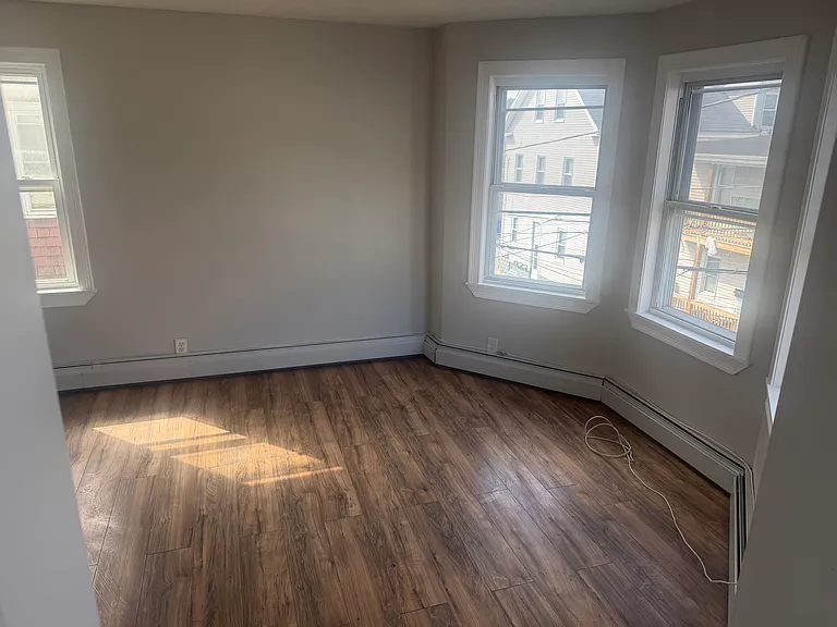 25 Hillhurst Ave #2R — Photo 7