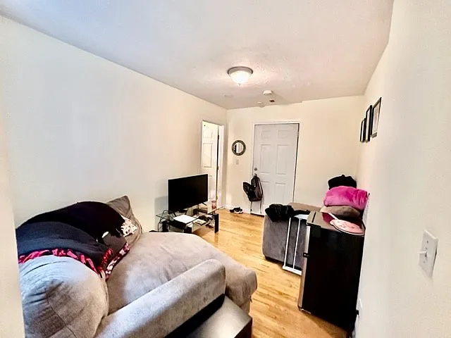 214 Hanover St #2 — Photo 7