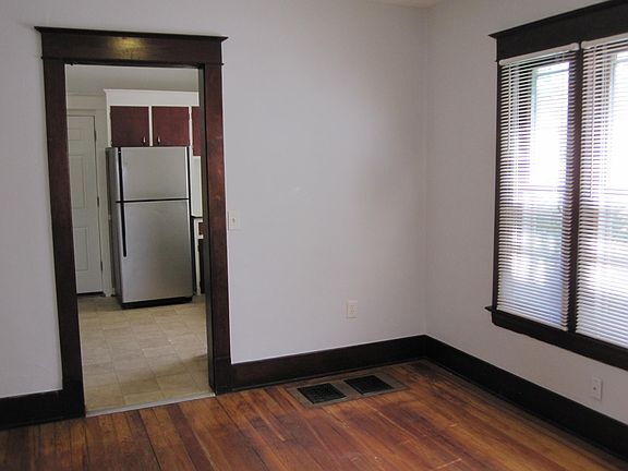 5th image of 1316 Elizabeth Ave NW #1