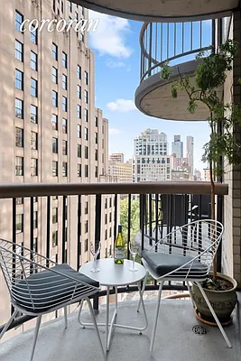Sold by Corcoran | media 2