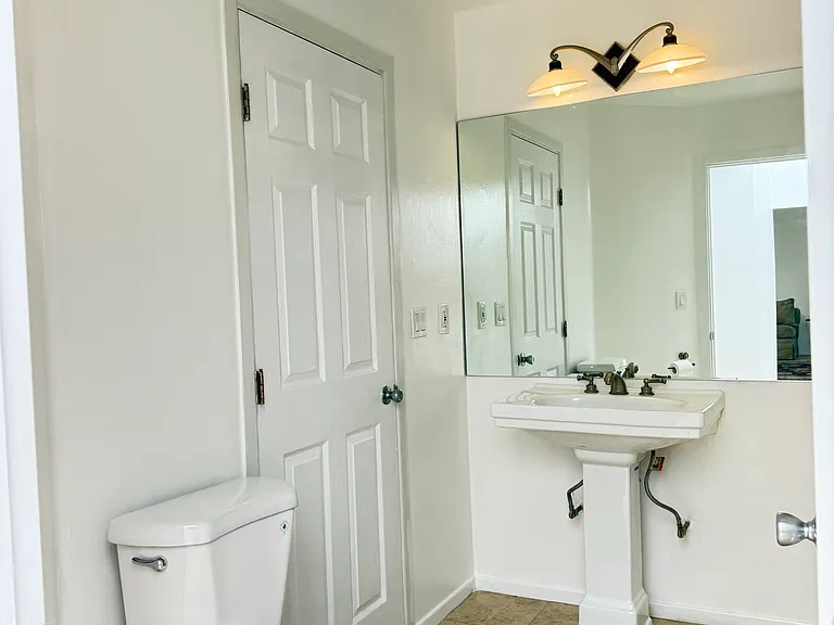 8862 La Jolla Scenic Dr N — Photo 13