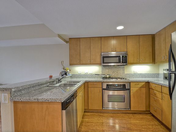 4th image of 875 G St Unit 213