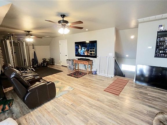 3rd image of 5212 SE 147th Cir