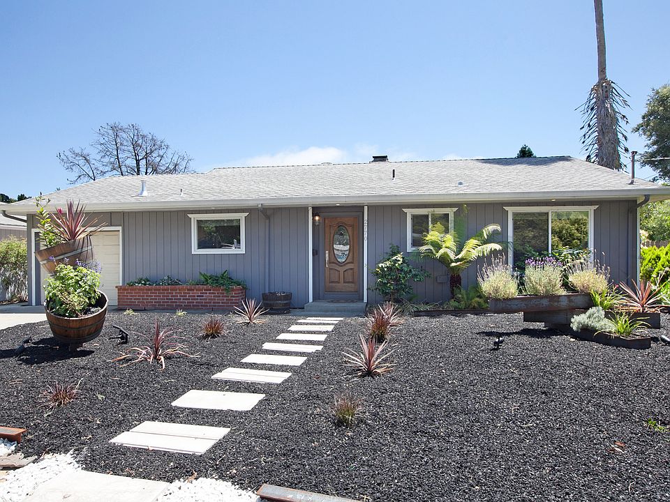 1st image of 2770 Sheldon Dr