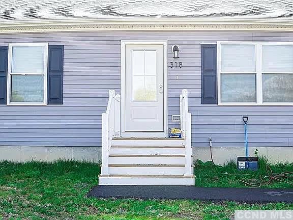 1st image of 318 Maryanne Avenue