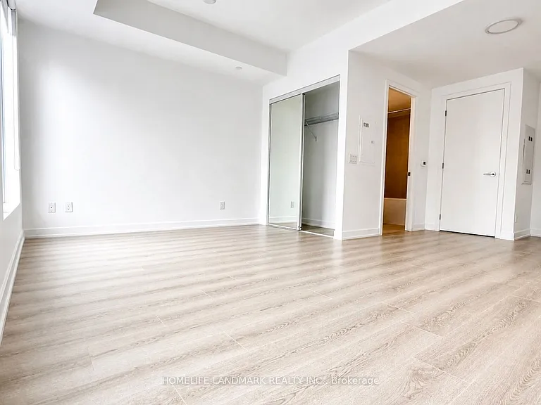 100 Queen St E #3602 — Photo 4