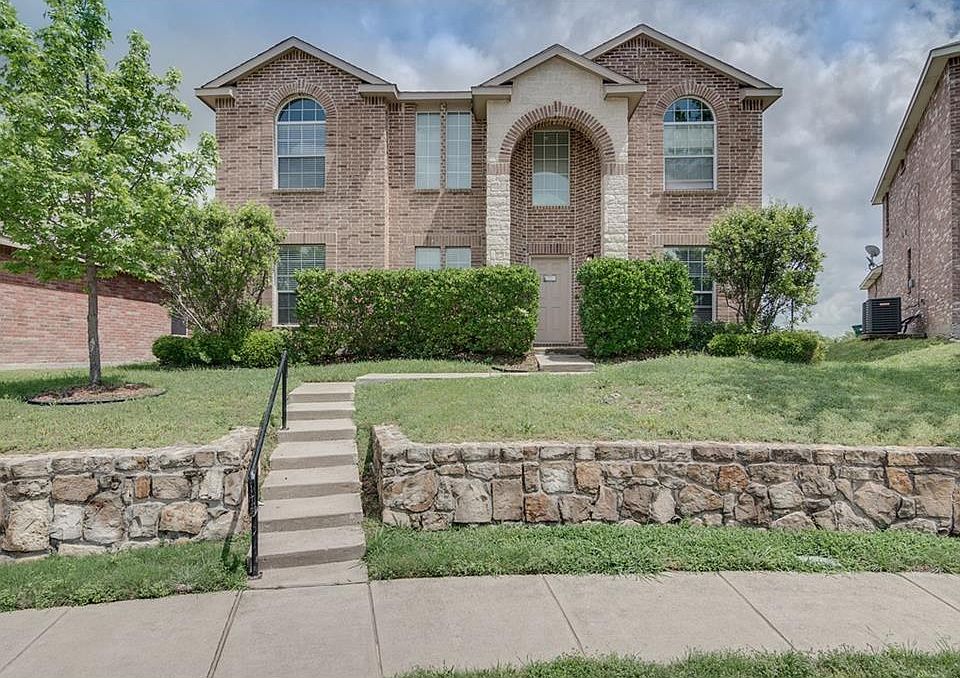 1st image of 2036 Bentwood Dr