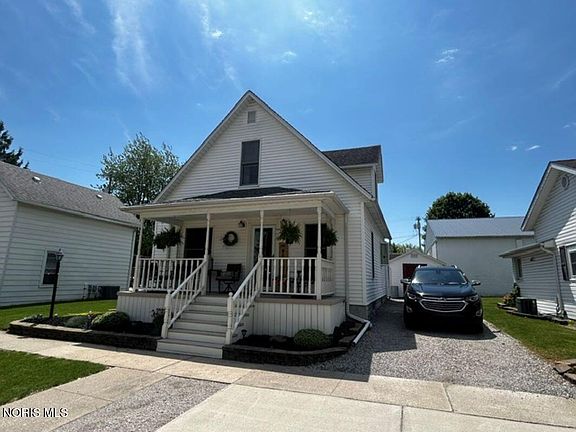 2nd image of 117 W Hull St