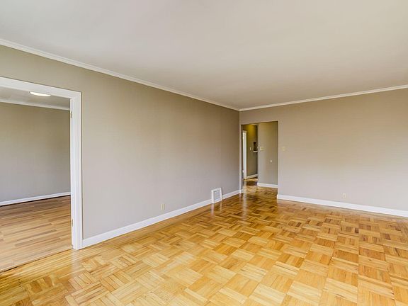 2nd image of 4544 Cabrillo St