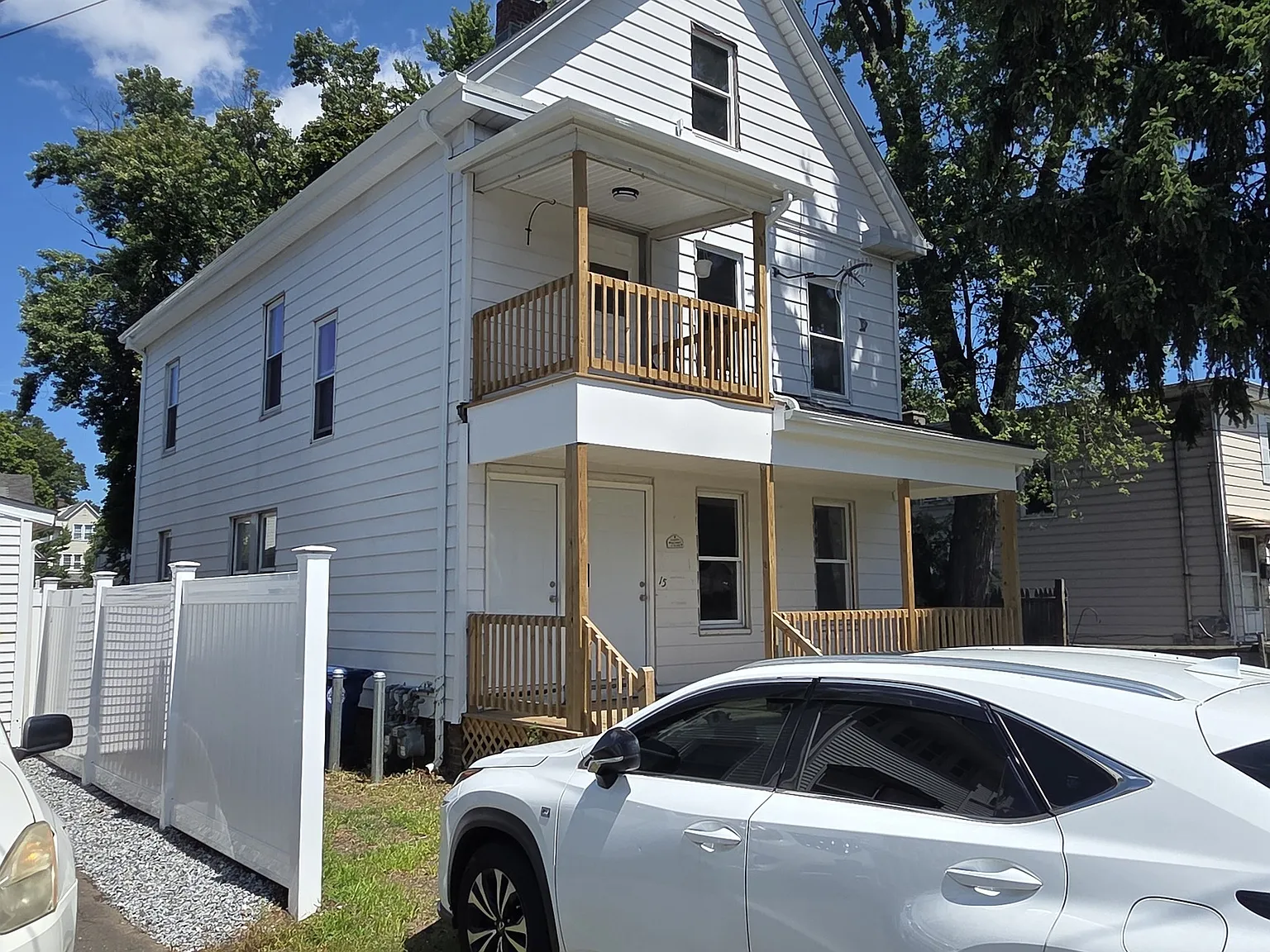 2 bed, 1.0 bath, 960 sqft, $2,200 — Photo 2