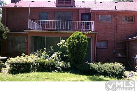 STRATHCONA-BACK VIEW.jpg