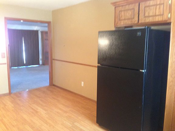 5th image of 2004 Beaumont Dr