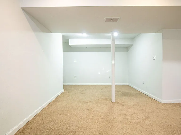 5810 Greenleaf Rd — Photo 27