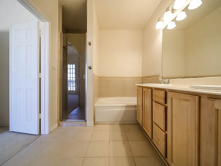 2002 Azure Pointe — Photo 22