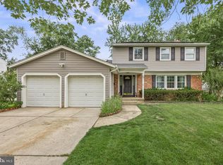 10 Old Colony Ln, Marlton, NJ 08053