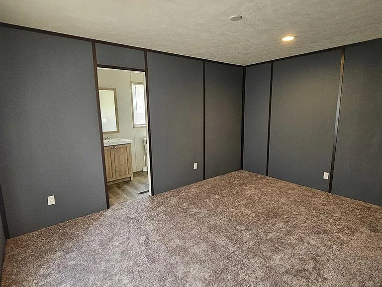 3211 Victor Ln — Photo 7