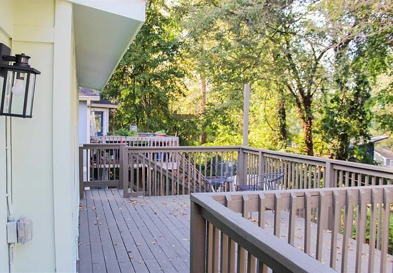 1408 Memorial Dr SE #UPSTAI — Photo 26