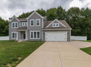 5823 Ashland Blvd, Kalamazoo, MI 49009