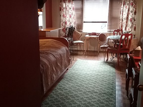 3rd image of 221 E 50th St APT 6C