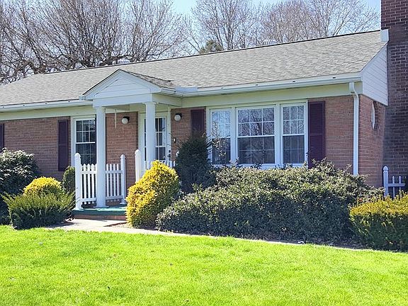 2nd image of 134 Saylor Ln