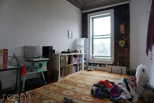 Rented by Rennit Inc. | media 73