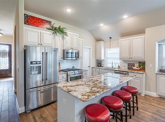 5th image of 5066 Huffines Blvd