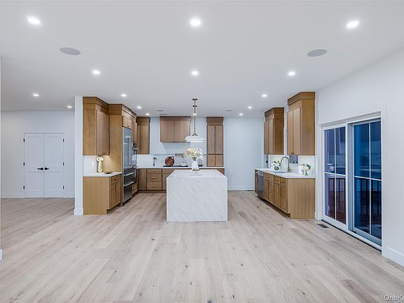 5th image of 730 Boelsen Drive
