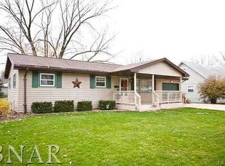 313 Garfield Dr, Bloomington, IL