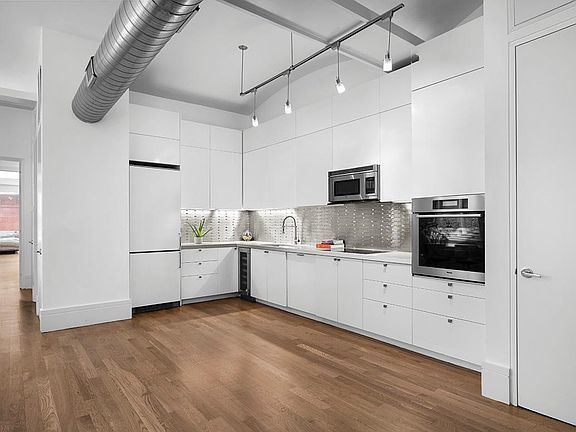 5th image of 640 Broadway APT 4C