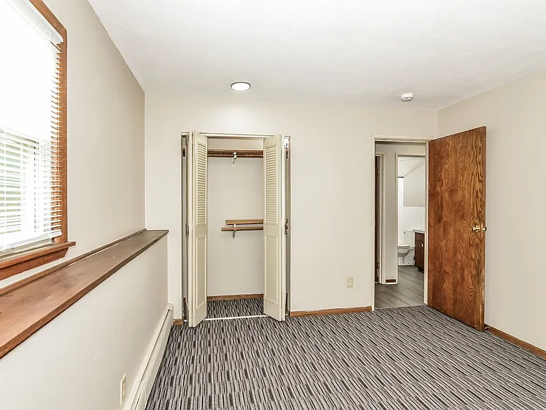 240 Madison St — Photo 11