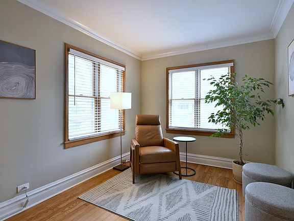 5th image of 484 S Cottage Hill Ave