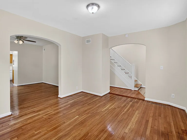 3046 Monroe St NE — Photo 5