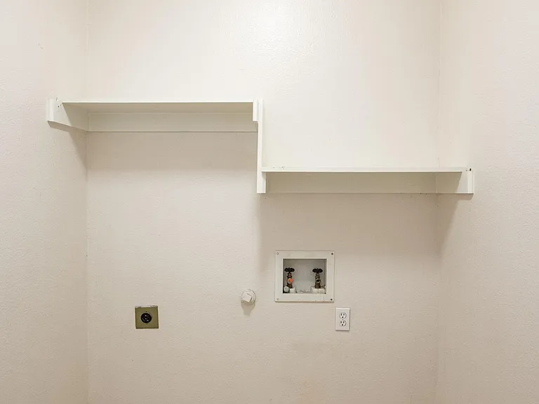206 Howley Ct — Photo 23