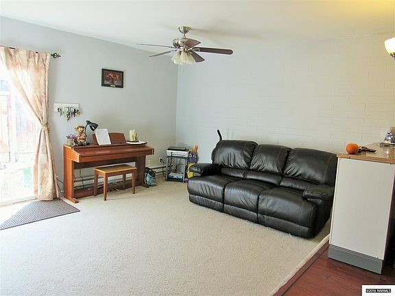 4th image of 1328 Green Dr
