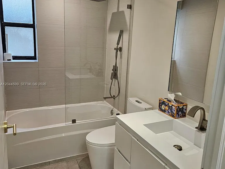 20401 NE 30th Ave #112-8 — Photo 2