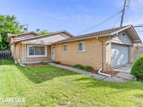 18130 Roseland Blvd, Lathrup Village, MI 48076