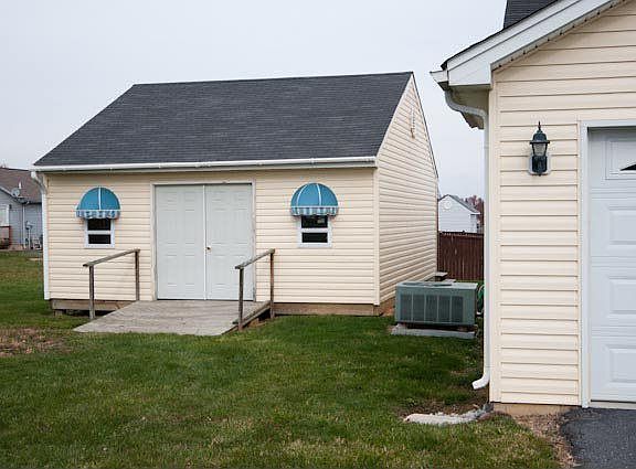 3rd image of 48 Lofton Dr