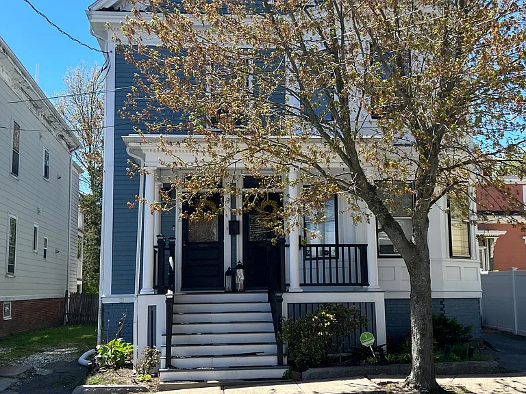 30 Arbella St — Photo 1